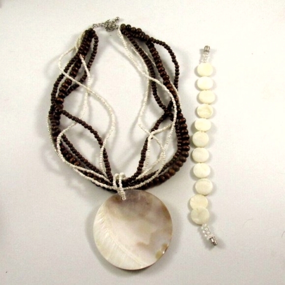 Large Pendant MOP Wood Beaded Necklace & Bracelet Set - Picture 1 of 2